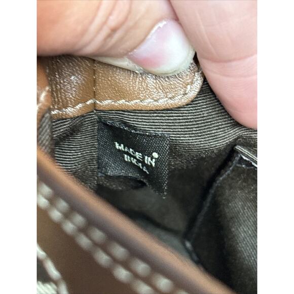 ❌SOLD❌ Coach Vintage Turnlock Wristlet - Picture 12 of 14